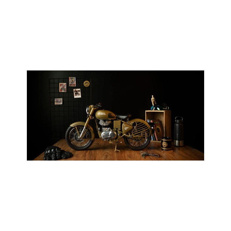 Maquette-Royal-Enfield-Classic-500-échelle-1-3-Desert-Storm-ref-RLCSMO220093
