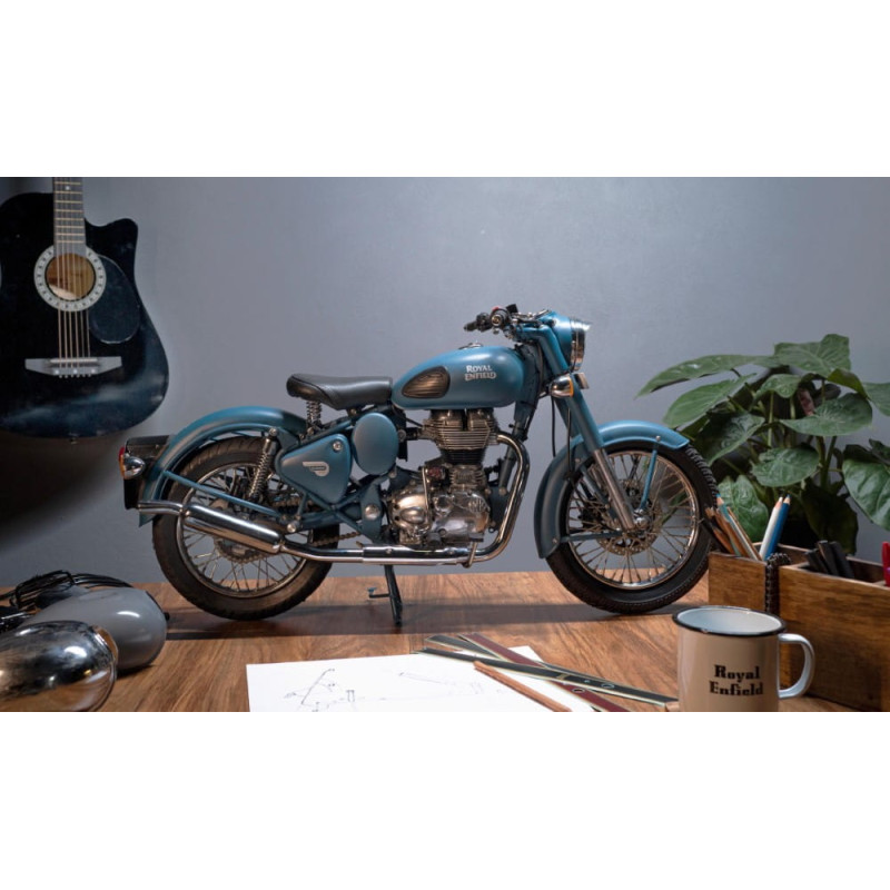 Maquette-Royal-Enfield-Classic-500-1-3-Squadron-Blue-ref-RLCSMO220089