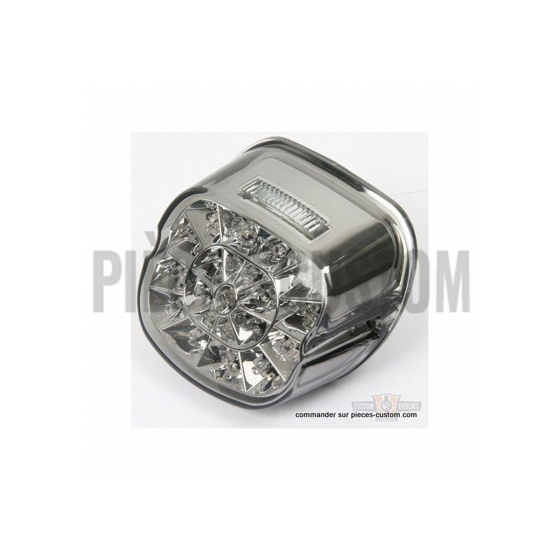 Feu-arrière-LED-Fumé