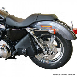 Sacoche-latérale-Cuir-boucle-Sportster