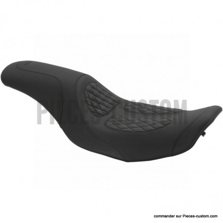 Selle-Tripper-Fast-Back-Style-par-Dave-Perewitz-design-par-Mustang