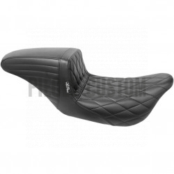 Selle-Le-Pera-Kickflip-Diamond